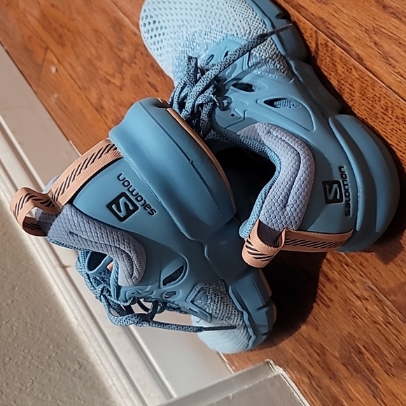 Salomon Smooth Operator Running shoes almost brand new! - Picture 3 of 9